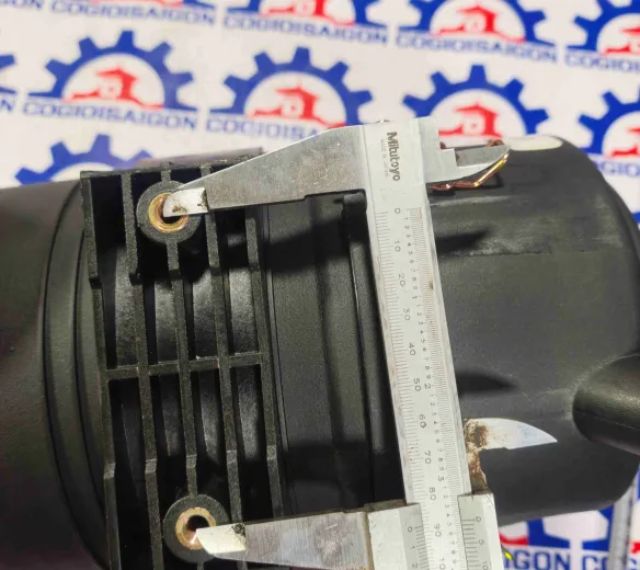 Bầu lọc gió xe nâng hàng chính hãng LiuGong mã 60C1640