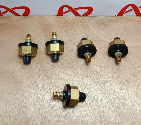 Công tăt báo động áp suất thấp xúc lật Lonking 50NC hàng chính hãng
