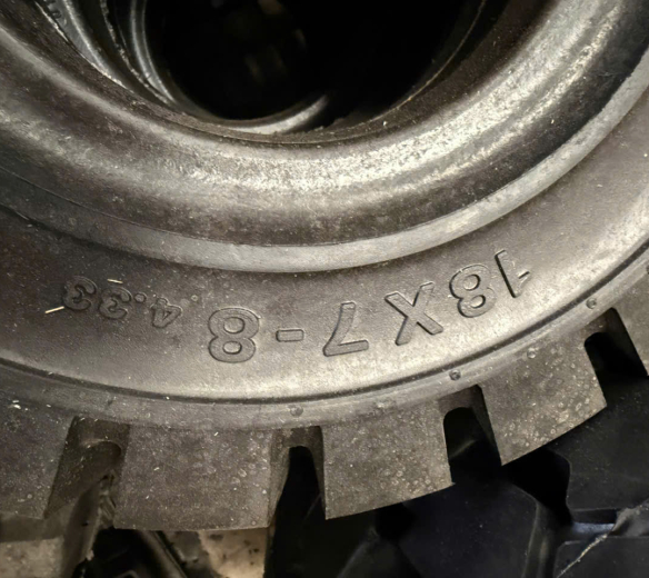 Lốp đặc 18x7-8 xe nâng Trung Quốc