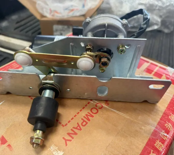 Mô tơ gạt xe xúc lật LiuGong mã 37B2192