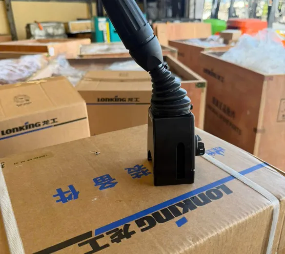 Tay điều khiển xe xúc lật LonKing 876