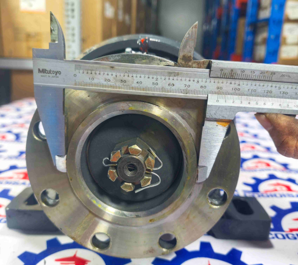 Trục cát đăng LiuGong 835 836 51C0930